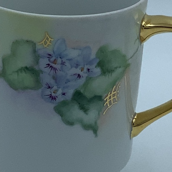 Vintage Hand Painted Footed Gold Handled Flowered Mug - Picture 2 of 7